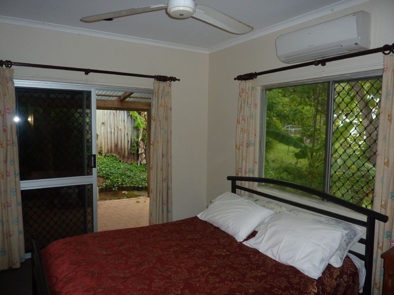 27-29 Barnes Street, Earlville QLD 4870