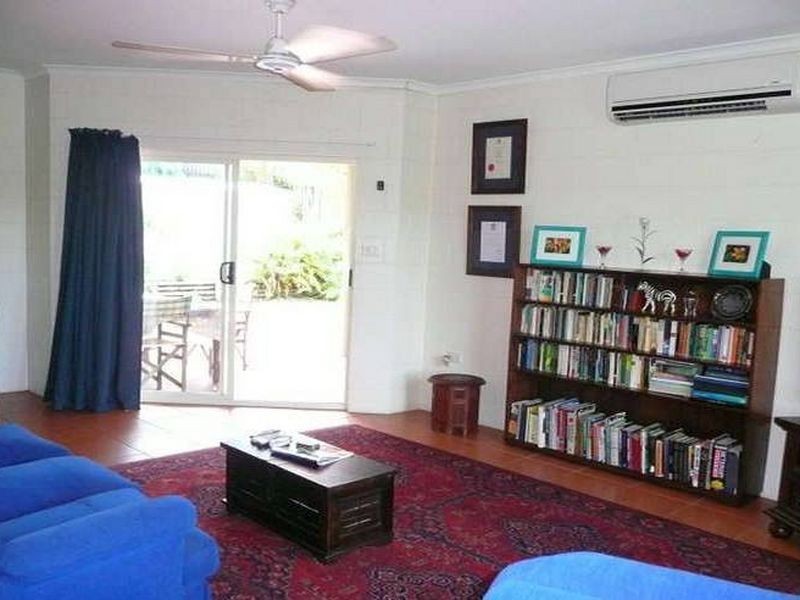 7 Deacon Court, Mooroobool QLD 4870