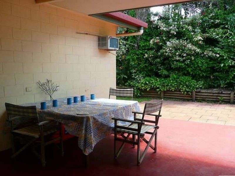 7 Deacon Court, Mooroobool QLD 4870