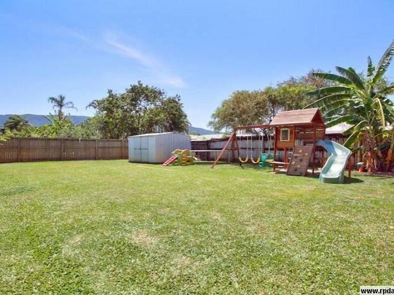 17 McLaughlin Rd, Bentley Park QLD 4869