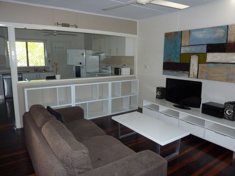 2/35 Bruce Highway, Edmonton QLD 4869