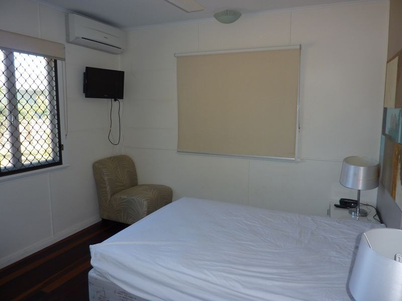 2/35 Bruce Highway, Edmonton QLD 4869