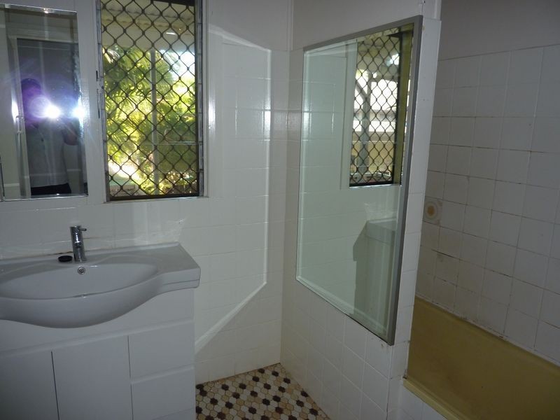 2/35 Bruce Highway, Edmonton QLD 4869