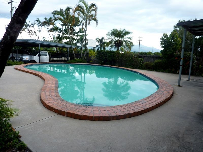 2/35 Bruce Highway, Edmonton QLD 4869