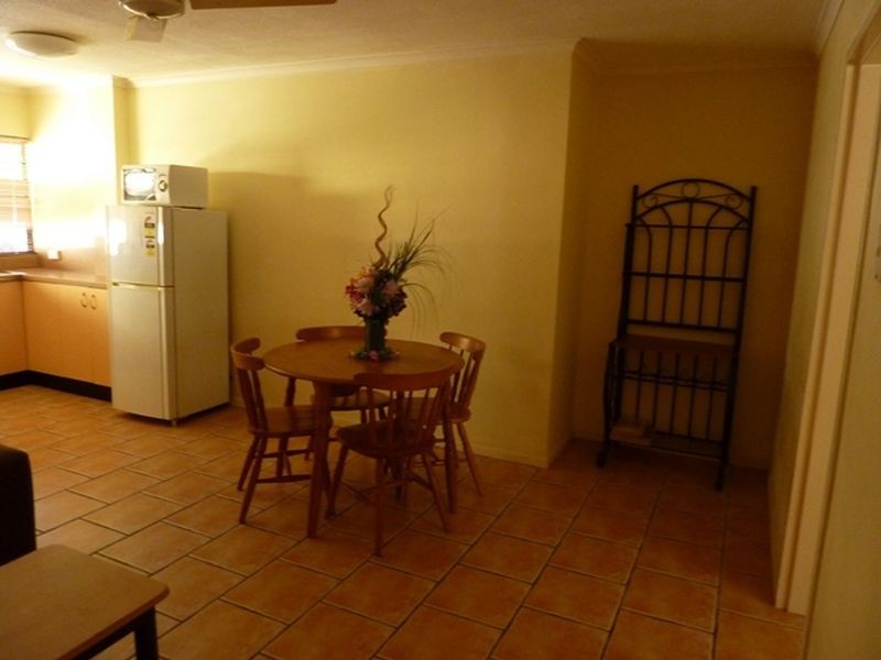 10/5 Fisk, Westcourt QLD 4870
