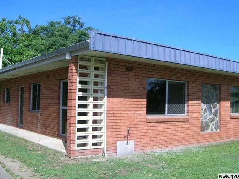 2/30 Creedy Street, Westcourt QLD 4870