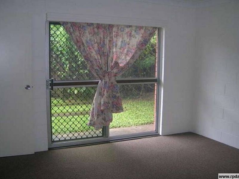 2/30 Creedy Street, Westcourt QLD 4870