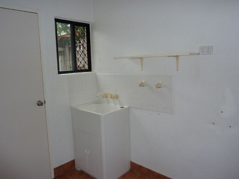 9 Silky Oak Court, Mooroobool QLD 4870