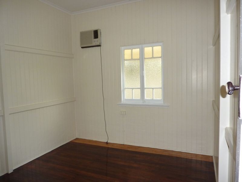 13 Boland Street, Westcourt QLD 4870