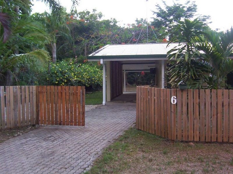 6 Anne Street, Smithfield QLD 4878