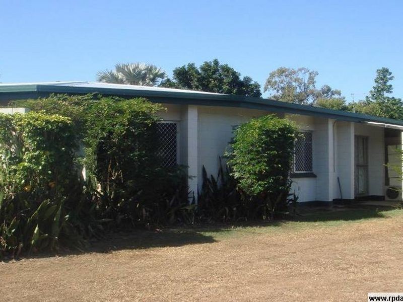 2/12 Bamboo Street, Holloways Beach QLD 4878