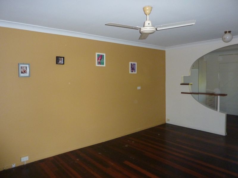 1/35 Bruce Highway, Woree QLD 4868