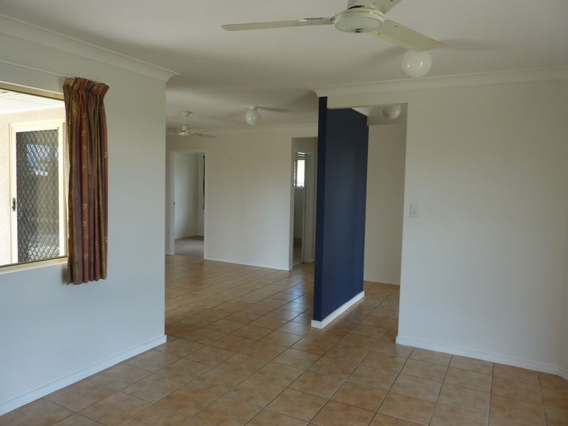 9 Sunrise Street, White Rock QLD 4868