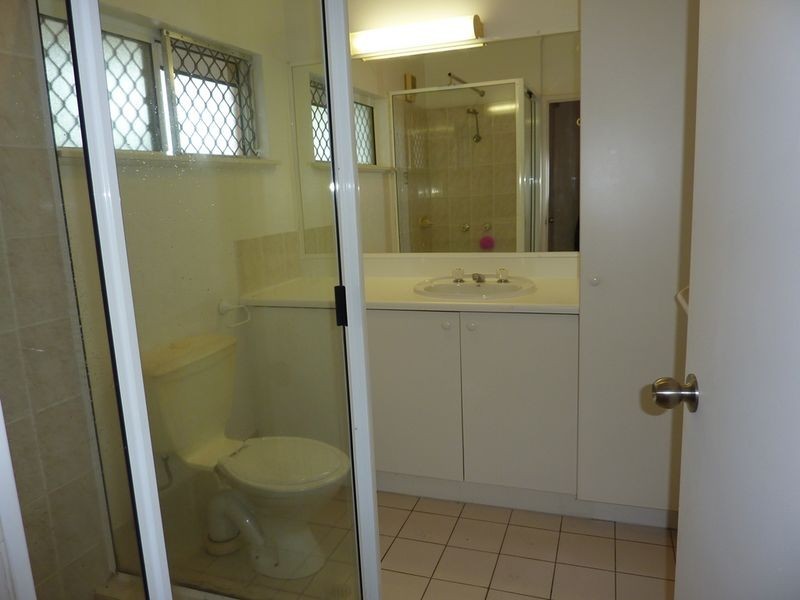 11/4 Chester Court, Manunda QLD 4870