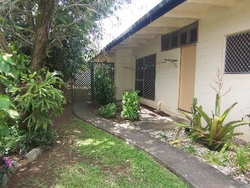 1/8 Sandown Close, Woree QLD 4868