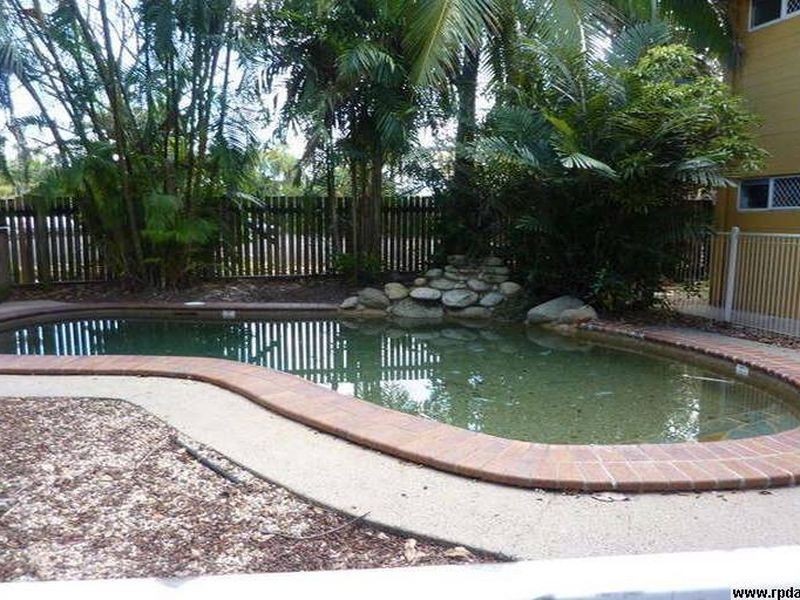 3/6 Chester Court, Manunda QLD 4870