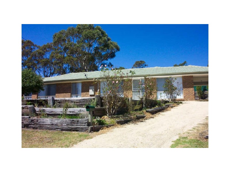 16 Ocean Court, Lakes Entrance VIC 3909