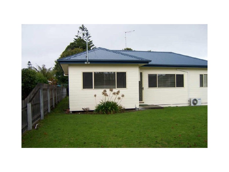 15 Mourilyan Street, Lakes Entrance VIC 3909