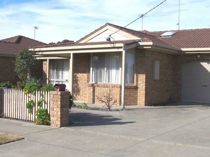 2/79 Roadknight Street, Lakes Entrance VIC 3909