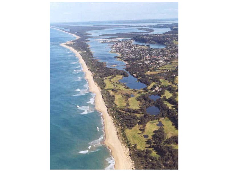 1/4 Jemmeson Street, Lakes Entrance VIC 3909