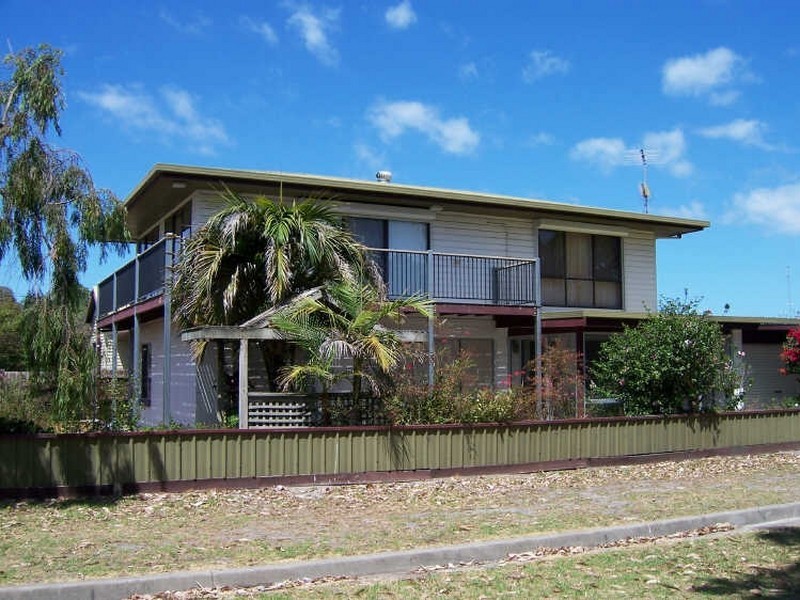 Lakes Entrance VIC 3909