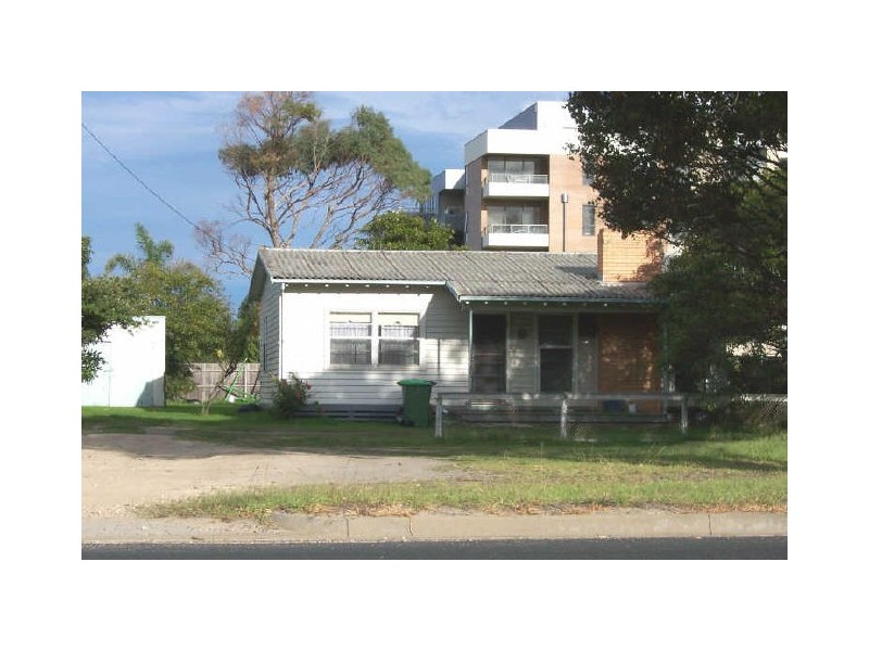 14 Marine Parade, Lakes Entrance VIC 3909