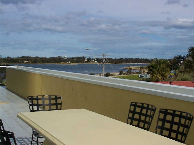 5/641-643 Esplanade, Lakes Entrance VIC 3909