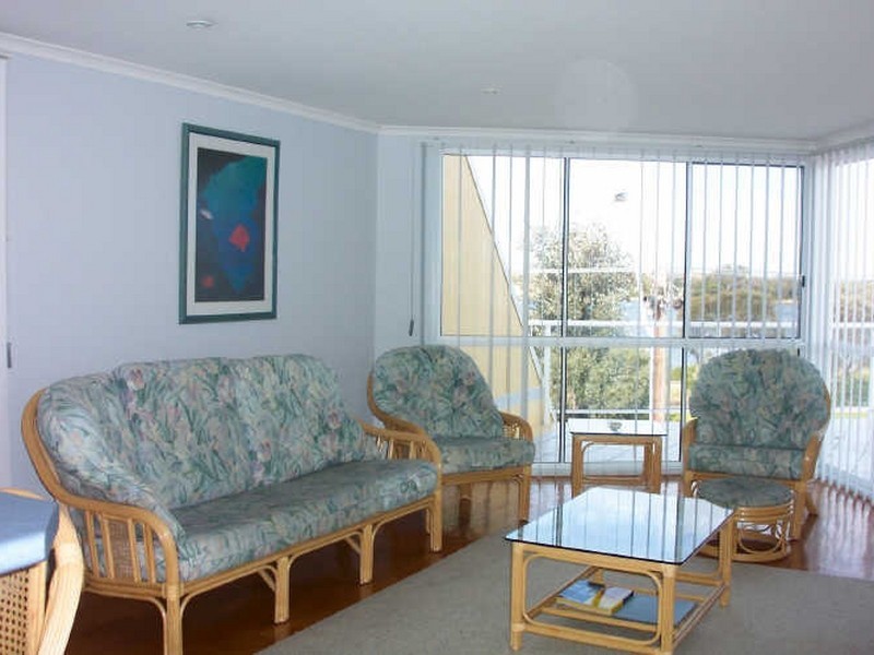 5/641-643 Esplanade, Lakes Entrance VIC 3909