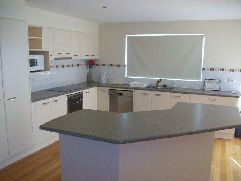 2/4 Stamford Street, Lakes Entrance VIC 3909