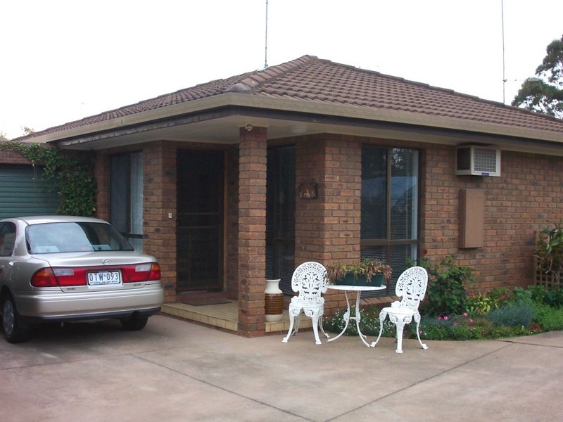 2/87 Roadknight Street, Lakes Entrance VIC 3909