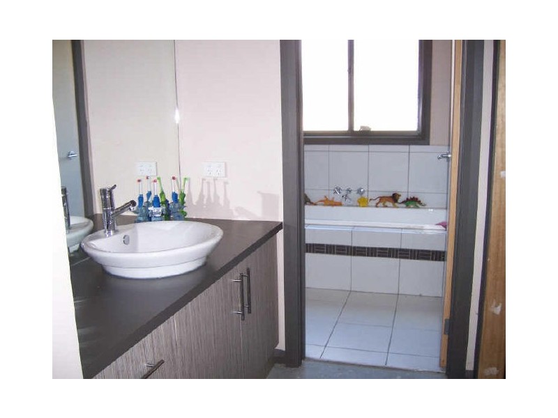 10 Warfe Drive, Lake Tyers Beach VIC 3909