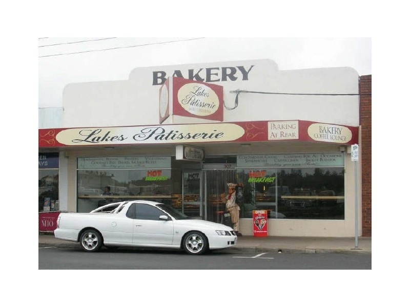 307 Esplanade, Lakes Entrance VIC 3909