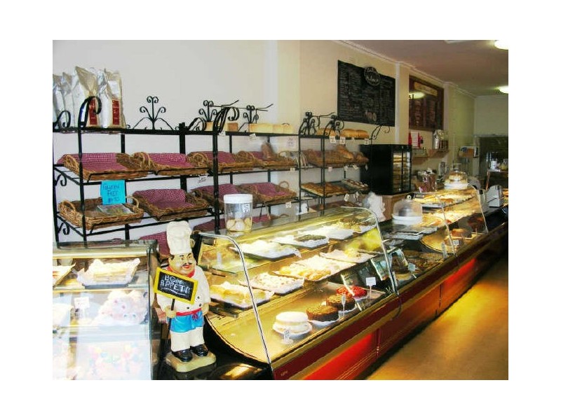 307 Esplanade, Lakes Entrance VIC 3909