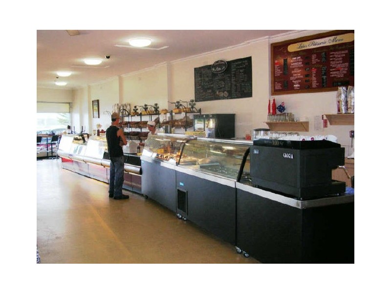 307 Esplanade, Lakes Entrance VIC 3909