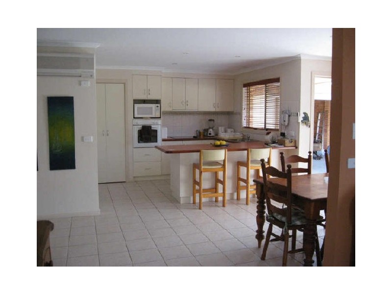 1 Ashwood Court, Lakes Entrance VIC 3909