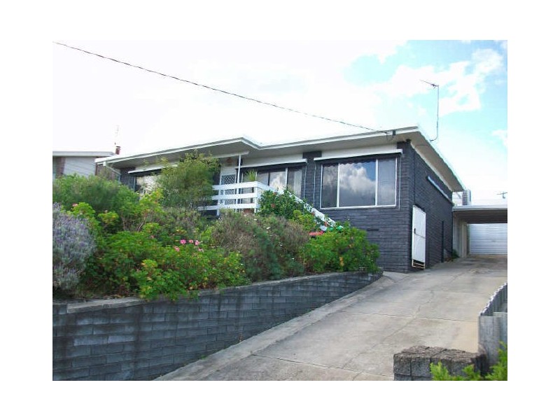 10 Nautilus Way, Lakes Entrance VIC 3909