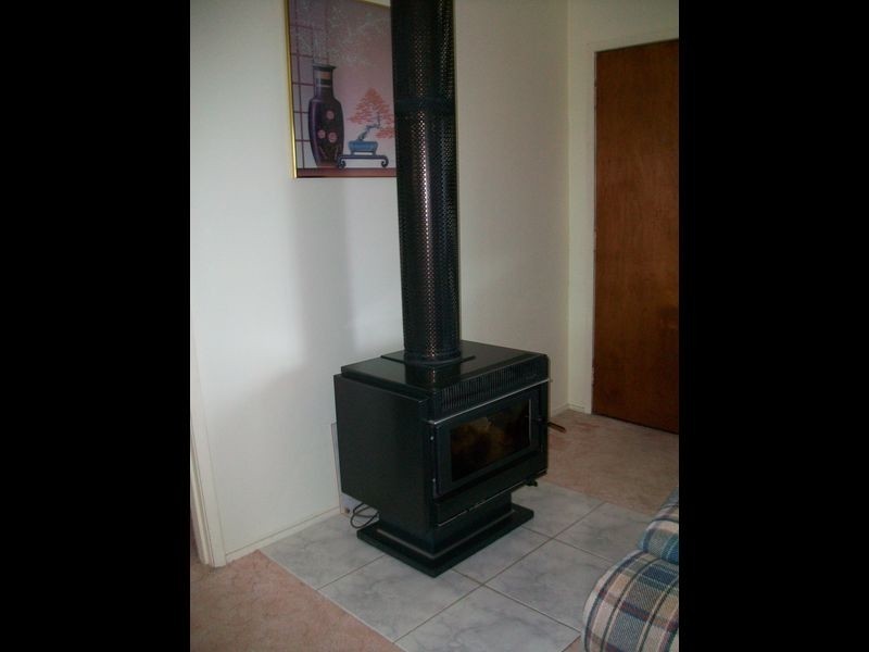 111 Myer Street, Lakes Entrance VIC 3909