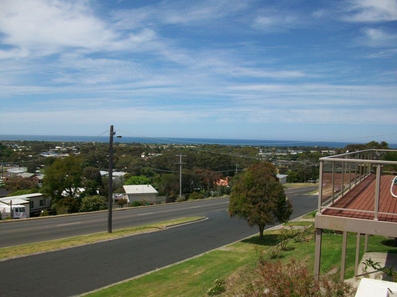 111 Myer Street, Lakes Entrance VIC 3909