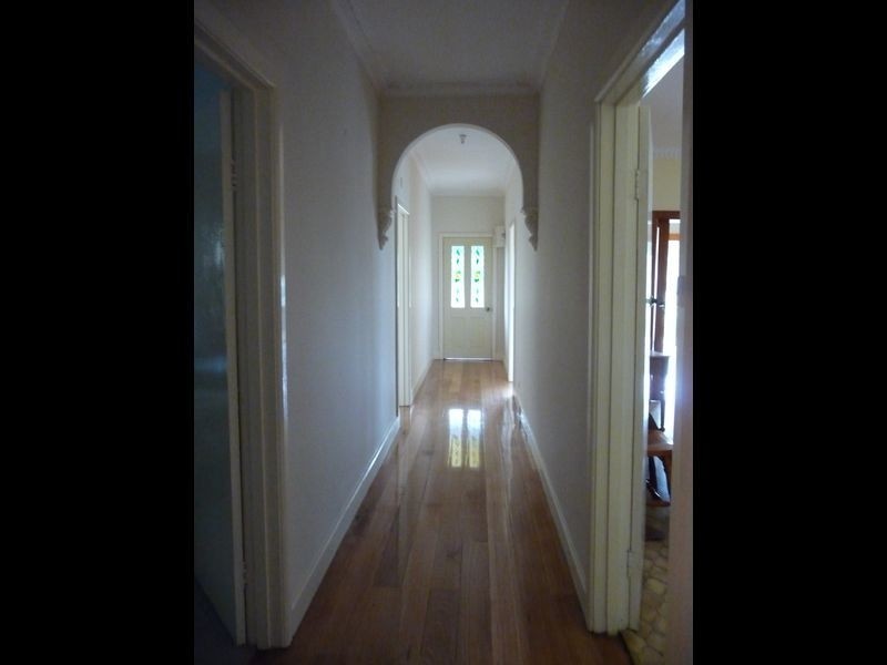 8 Tanjil Grove, Lakes Entrance VIC 3909