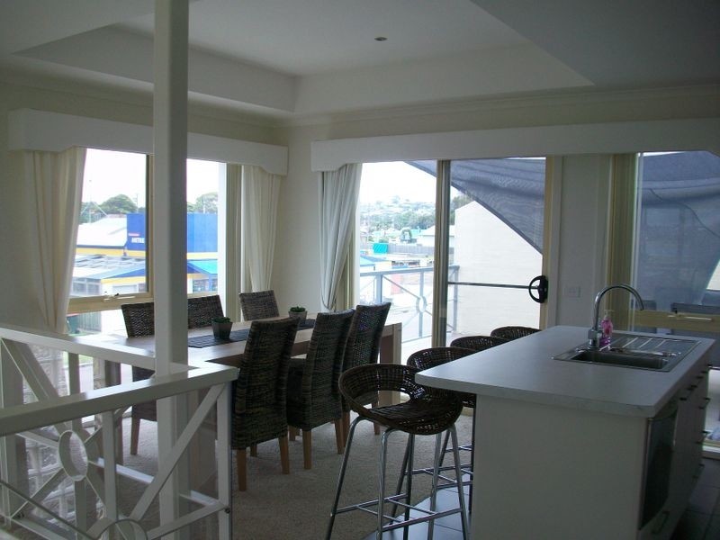 1/613 The Esplanade, Lakes Entrance VIC 3909
