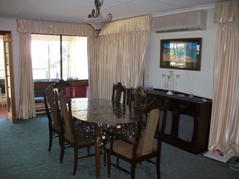 11 Oceanview Parade, Lakes Entrance VIC 3909