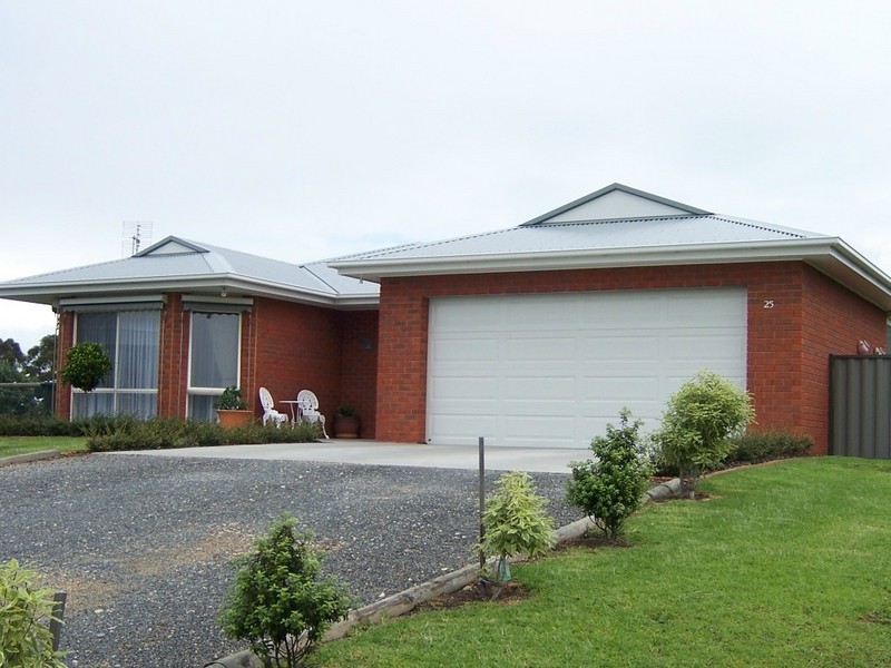 25 Tranquil Drive, Lakes Entrance VIC 3909