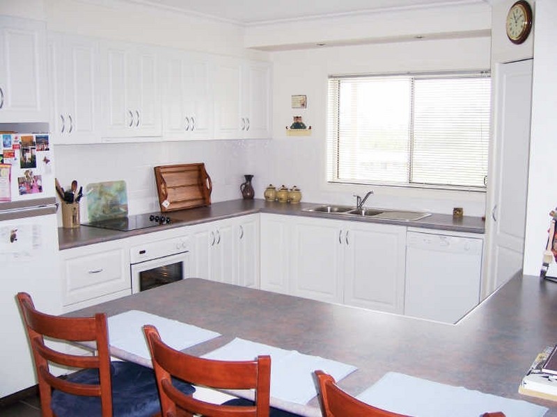 25 Tranquil Drive, Lakes Entrance VIC 3909