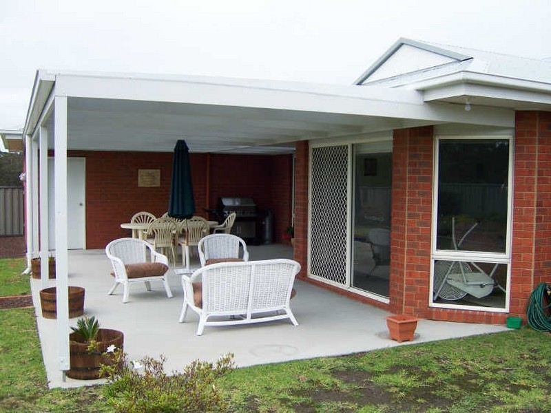 25 Tranquil Drive, Lakes Entrance VIC 3909