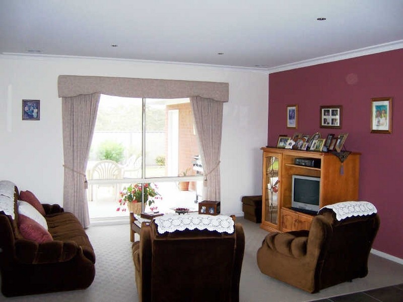 25 Tranquil Drive, Lakes Entrance VIC 3909