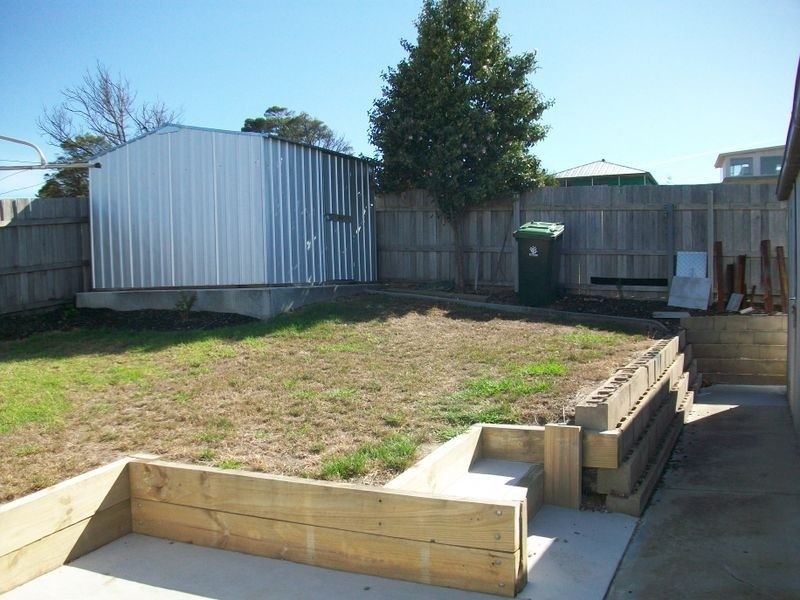 5 Alexandra Avenue, Kalimna VIC 3909