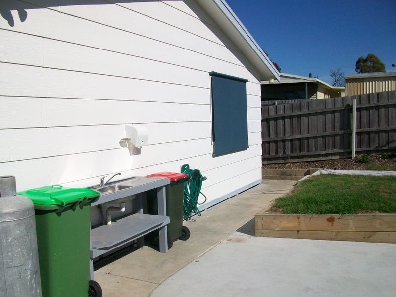 5 Alexandra Avenue, Kalimna VIC 3909