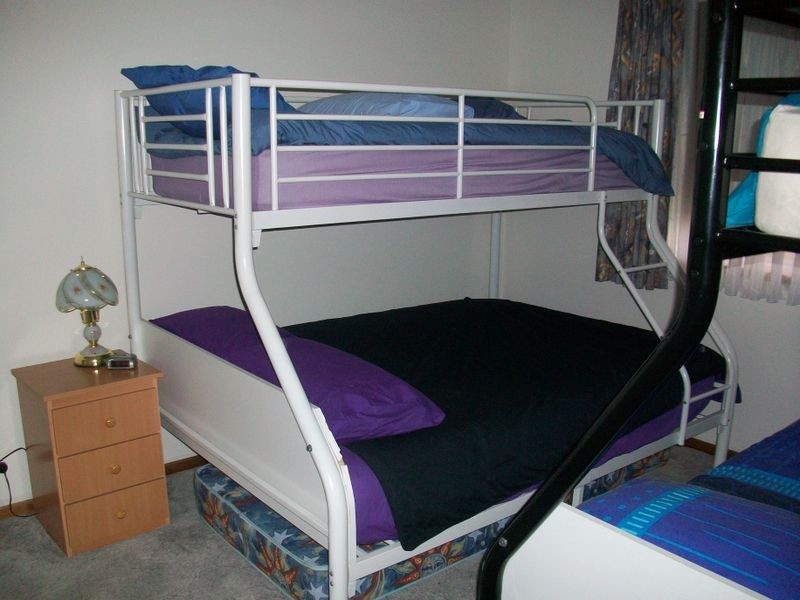 5 Alexandra Avenue, Kalimna VIC 3909