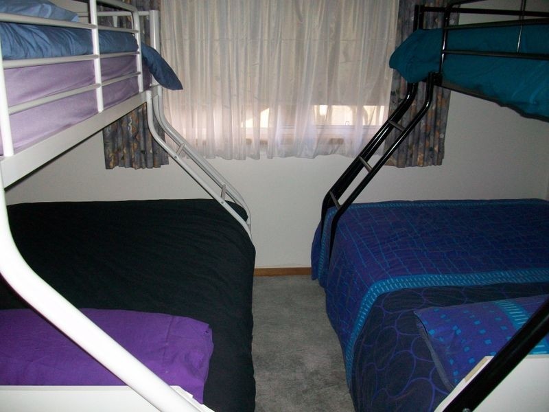 5 Alexandra Avenue, Kalimna VIC 3909