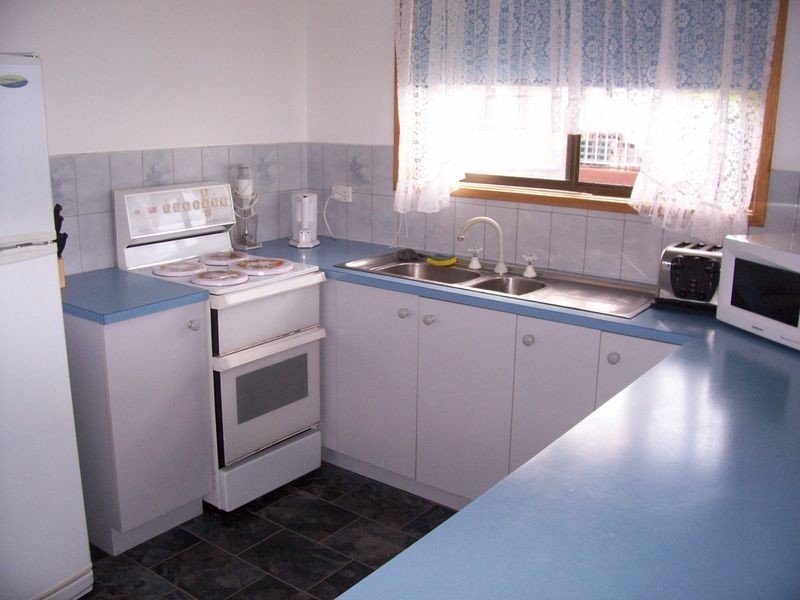 19 O’Neills Road, Lakes Entrance VIC 3909